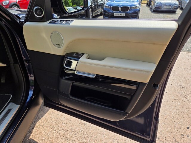 Land Rover Range Rover 4.4L Sdv8 339 Bhp Gold #22
