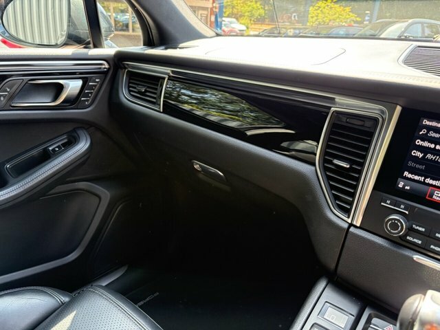 Porsche Macan 3.0T V6 Gts Suv Pdk 4Wd Euro 6 Ss 3 Grey #11