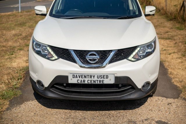 Nissan Qashqai 2015 1.2 Dig-t N-tec Suv 2Wd Eur EJ15OEC White #4