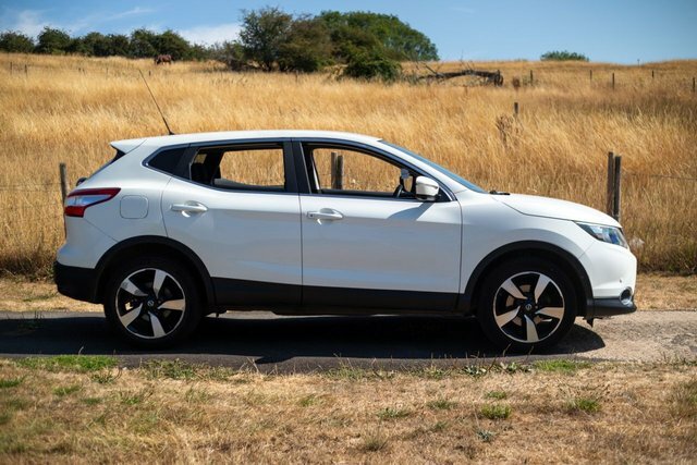 Nissan Qashqai 2015 1.2 Dig-t N-tec Suv 2Wd Eur EJ15OEC White #5