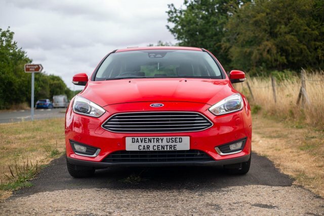 Ford Focus 2014 1.5T Ecoboost Titanium X Hatchback Red #2