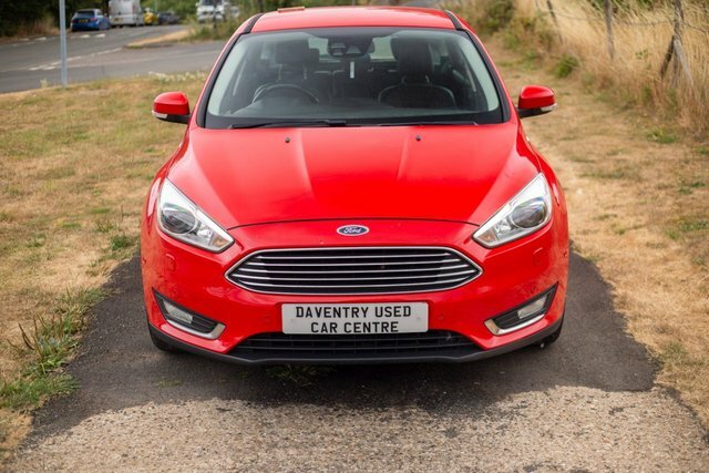 Ford Focus 2014 1.5T Ecoboost Titanium X Hatchback Red #4