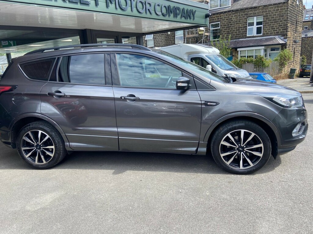 Ford Kuga 1.5 T Ecoboost St-line Grey #2