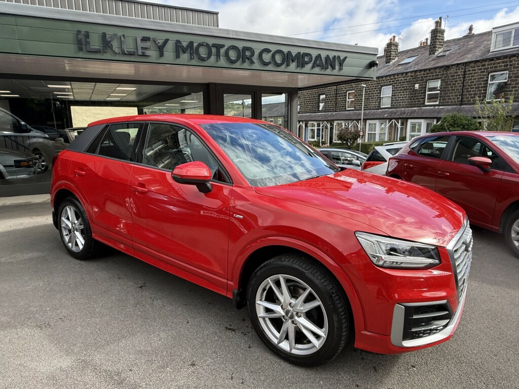 Audi Q2 1.5 Tfsi Cod 35 S Line 202020 Red