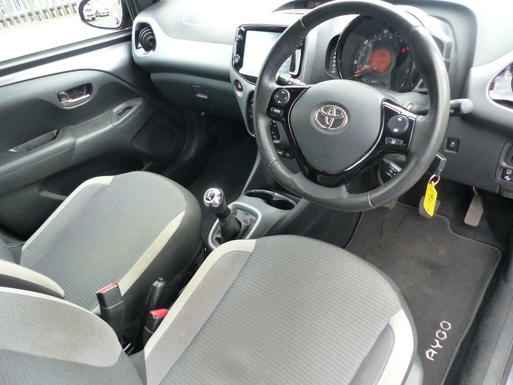 Toyota Aygo X X-play Grey #4