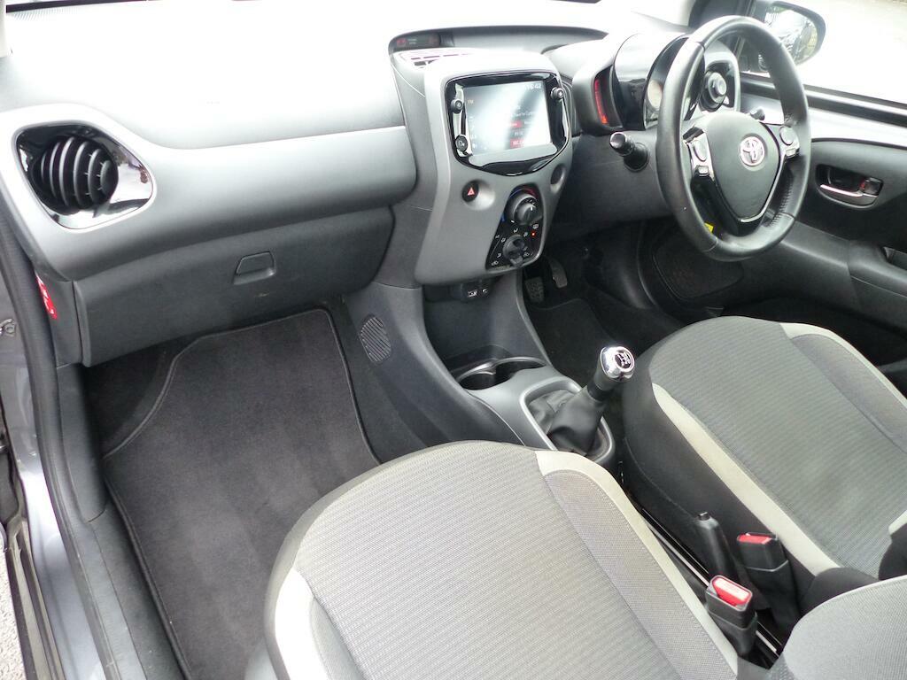 Toyota Aygo X X-trend Tss Red #7