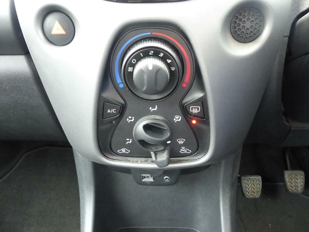 Toyota Aygo X X-trend Tss Red #15