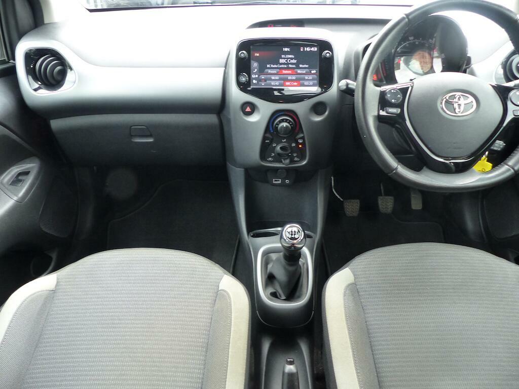 Toyota Aygo X X-trend Tss Red #10