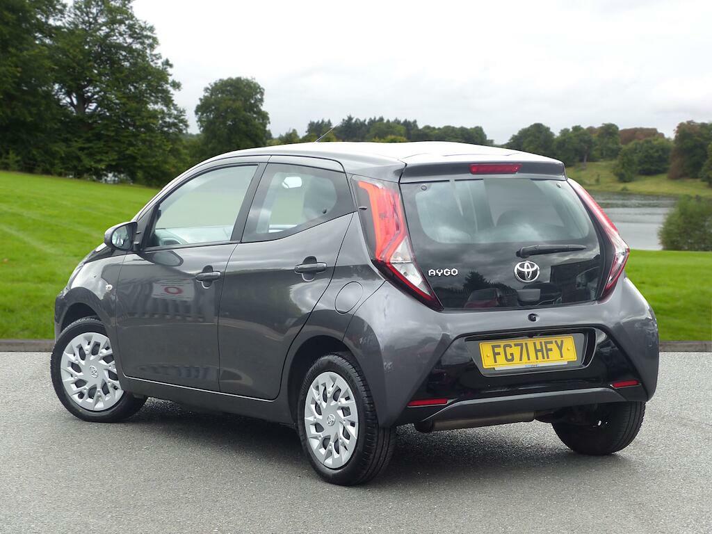 Toyota Aygo X X-play Grey #2