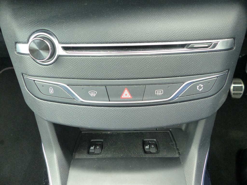 Peugeot 308 SW Sw Tech Edition 1.2 Puretech 130 Eat8 Grey #17