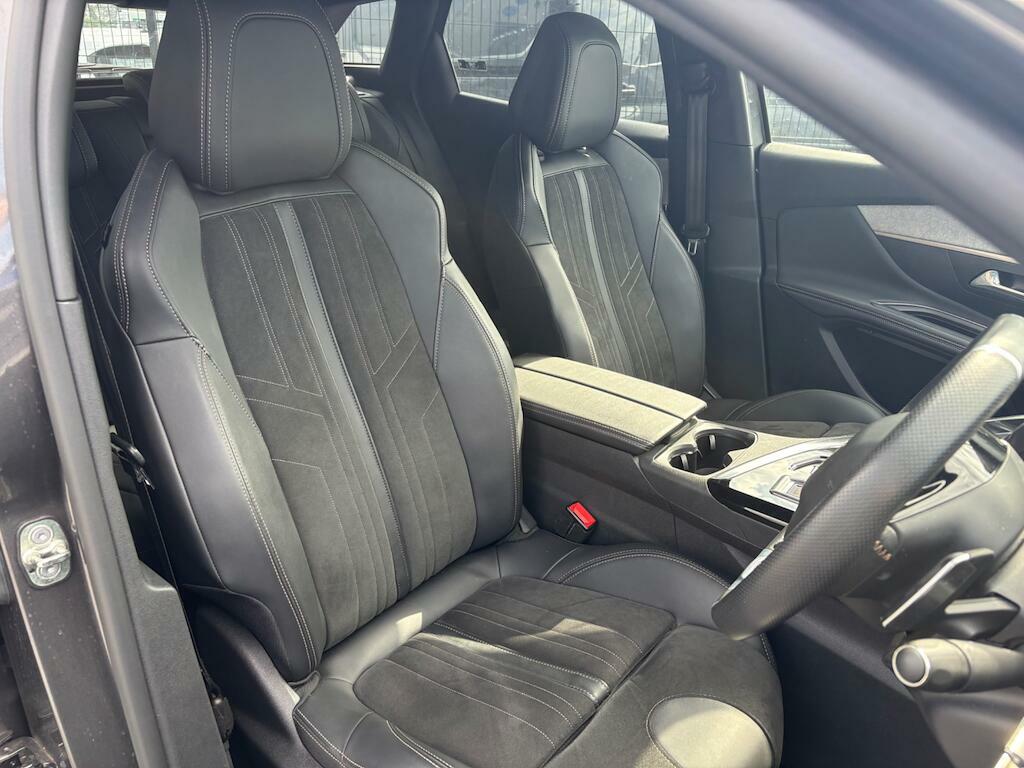 Peugeot 3008 1.6 Hybrid 225 Gt Premium E-eat8 Red #5