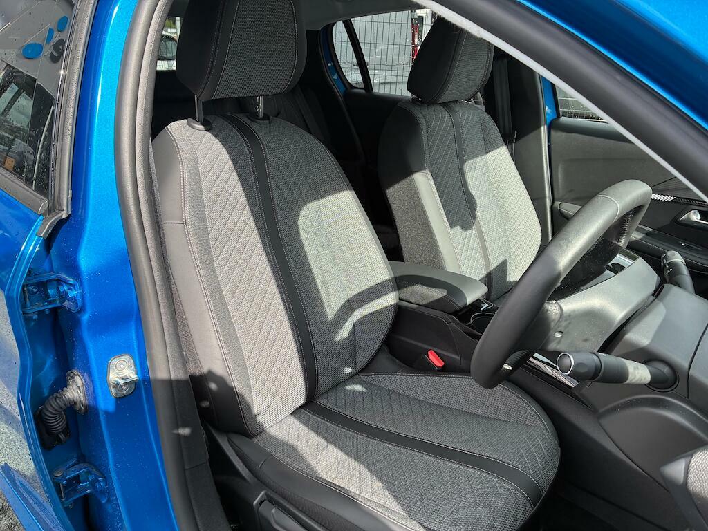 Peugeot 208 1.2 Puretech Allure Euro 6 Ss Blue #2