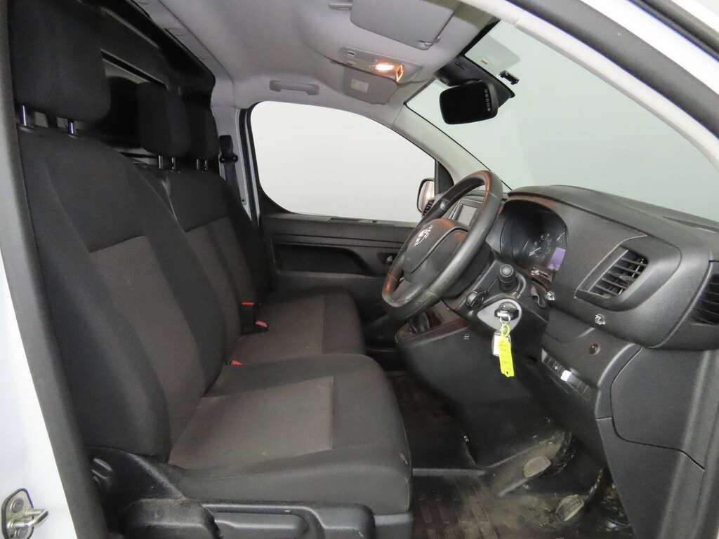 Vauxhall Vivaro 2.0 Vivaro F3100 Prime White #2