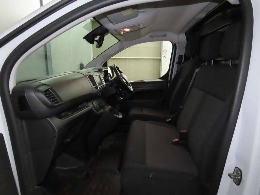 Vauxhall Vivaro 2.0 Vivaro F3100 Prime White #3