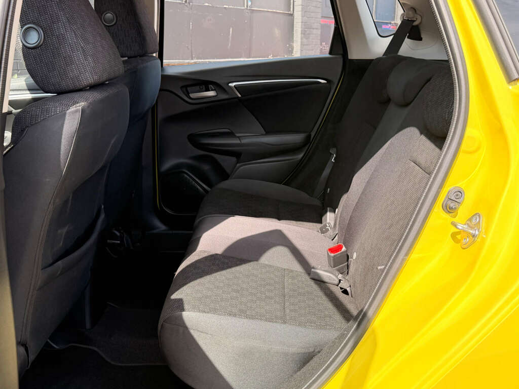 Honda Jazz 1.3 Ima Hs Hybrid Cvt White #28