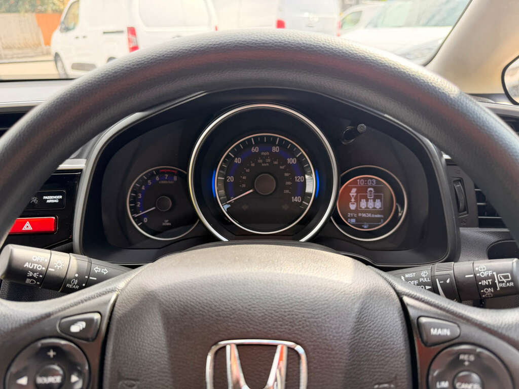 Honda Jazz 1.3 Ima Hs Hybrid Cvt White #19