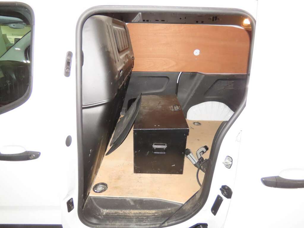 Vauxhall Combo Combo-e 2300 Dynamic White #6
