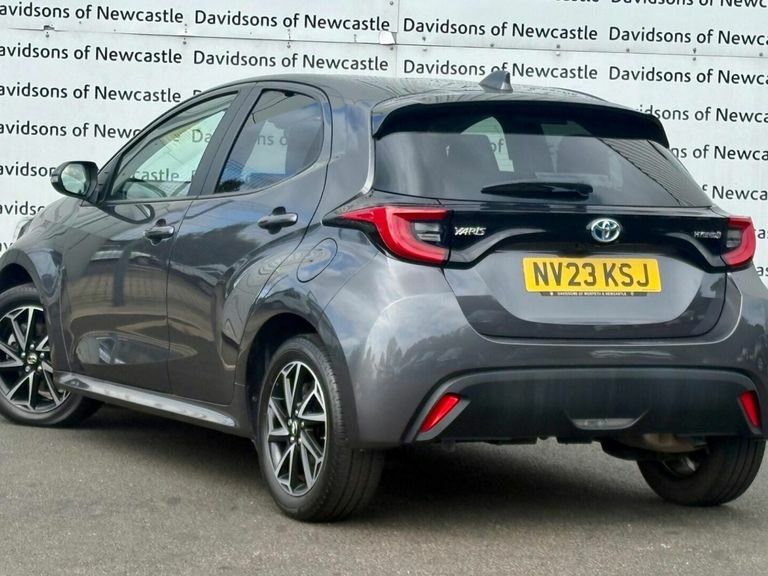 Toyota Yaris 1.5 Vvt-h Design Hatchback Hybrid E-cvt NV23KSJ Grey #4