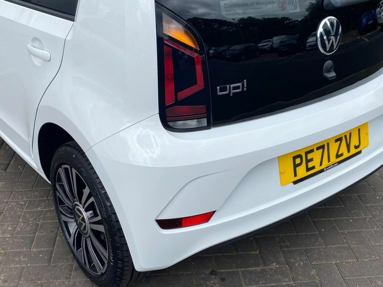 Volkswagen Up 1.0 Black Edition Hatchback Euro White #5