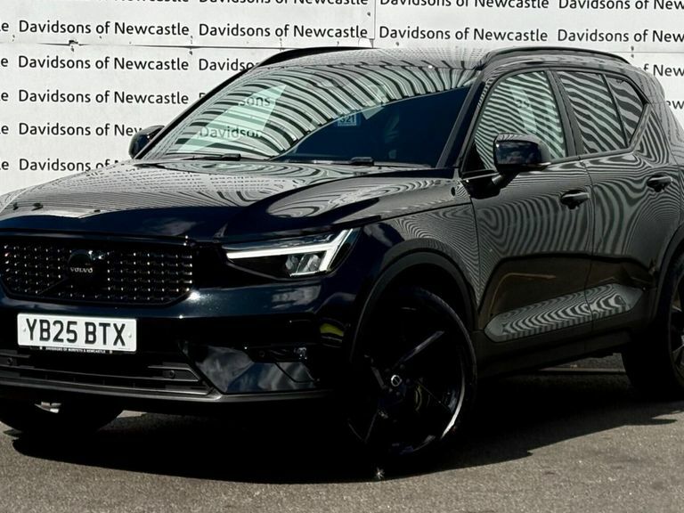 Volvo XC40 2.0 B4 Mhev Plus Black Edition Suv Hybr YB25BTX Black #3