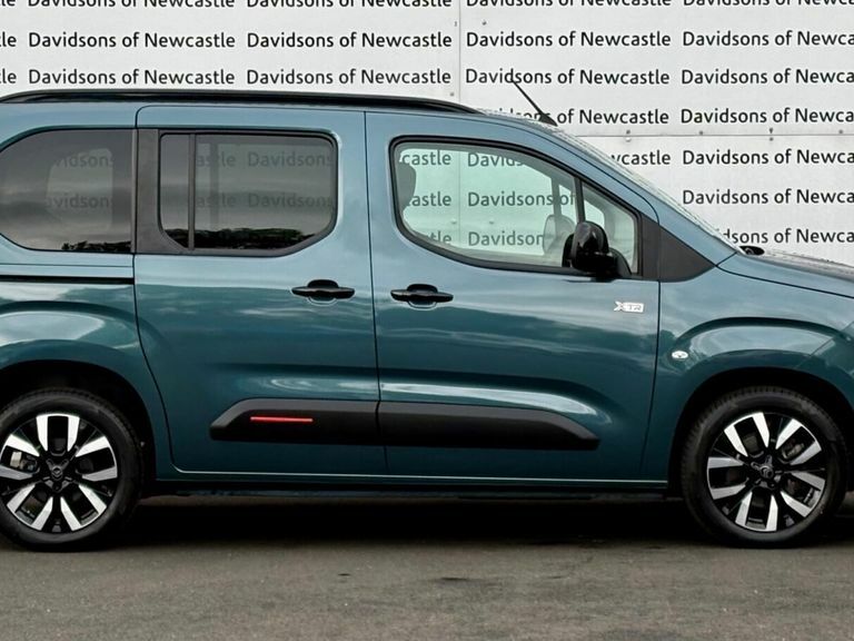 Citroen e-Berlingo 52Kwh Plus XL 7.4Kw Charger Blue #7