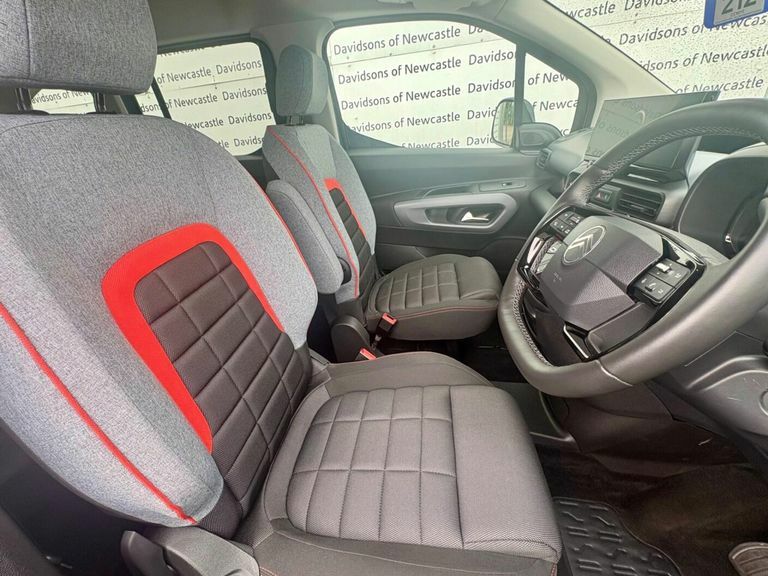 Citroen e-Berlingo 52Kwh Plus XL 7.4Kw Charger Blue #10