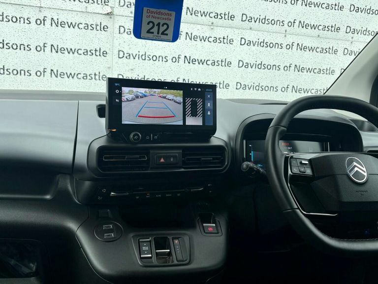 Citroen e-Berlingo 52Kwh Plus XL 7.4Kw Charger Blue #9