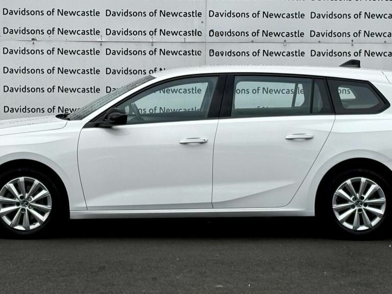 Vauxhall Astra 1.2 Turbo Design Sports Tourer E VA23EVU White #5
