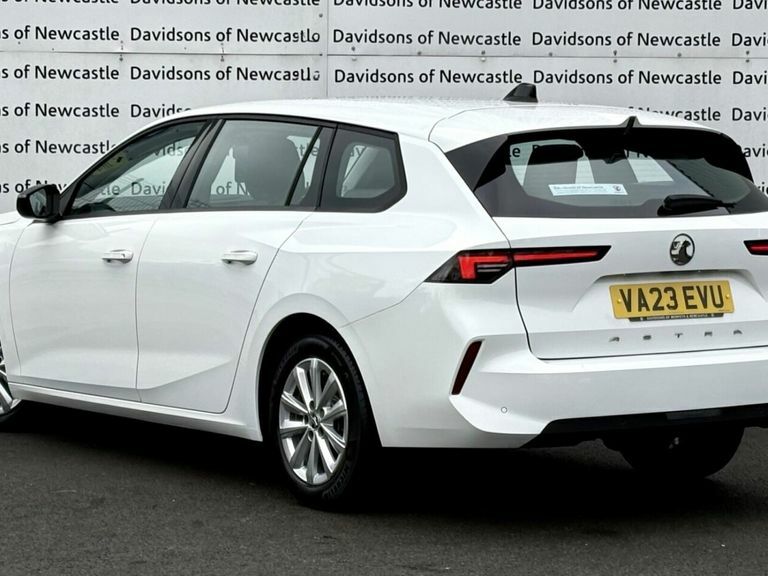 Vauxhall Astra 1.2 Turbo Design Sports Tourer E VA23EVU White #4