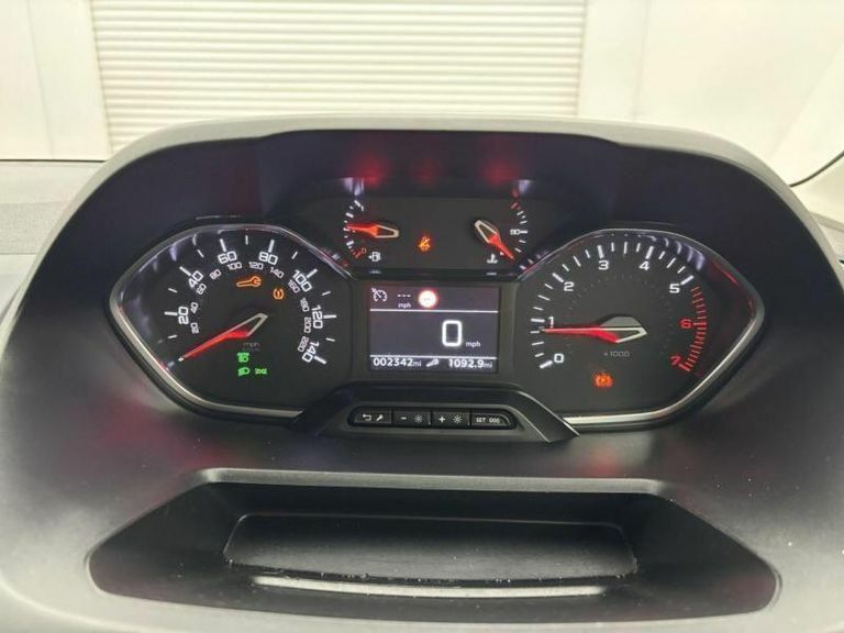 Peugeot Rifter 1.5L Allure Grey #7