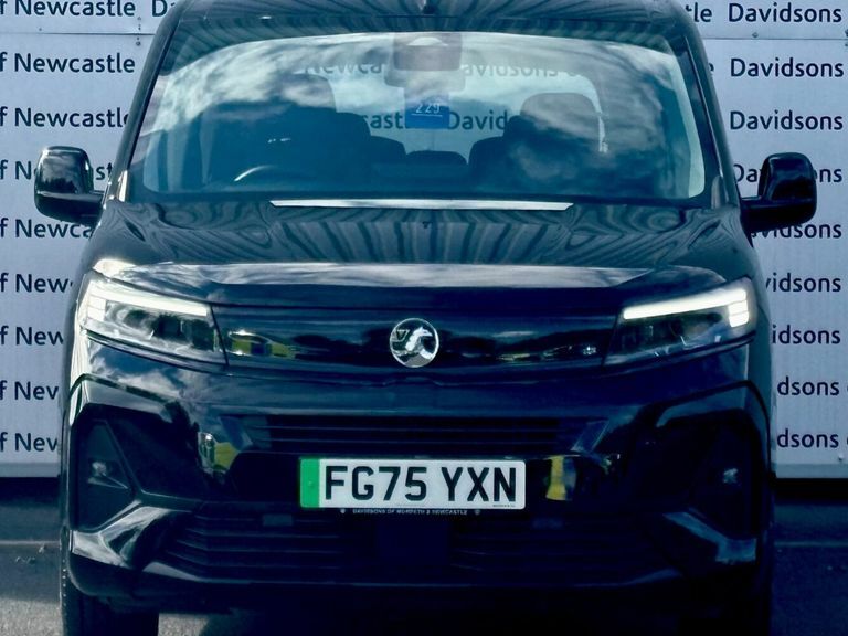 Vauxhall Combo-e Life 52Kwh Design XL Mpv 11Kw Charge Black #2