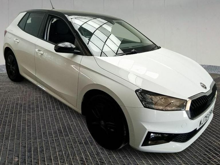 Skoda Fabia 1.0 Tsi Design Edition Hatchback White