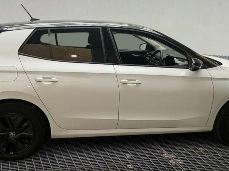 Skoda Fabia 1.0 Tsi Design Edition Hatchback White #6