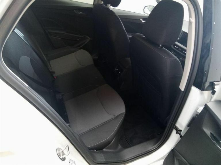 Skoda Fabia 1.0 Tsi Design Edition Hatchback White #4