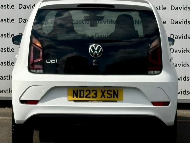 Volkswagen Up 1.0 Black Edition Hatchback Euro White #6