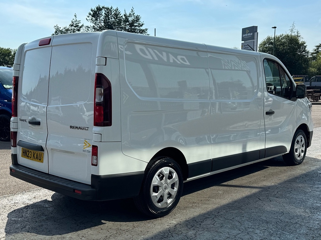 Renault Trafic Dci Blue Ll30 Business L2 130Ps With Air Con, Car White #2