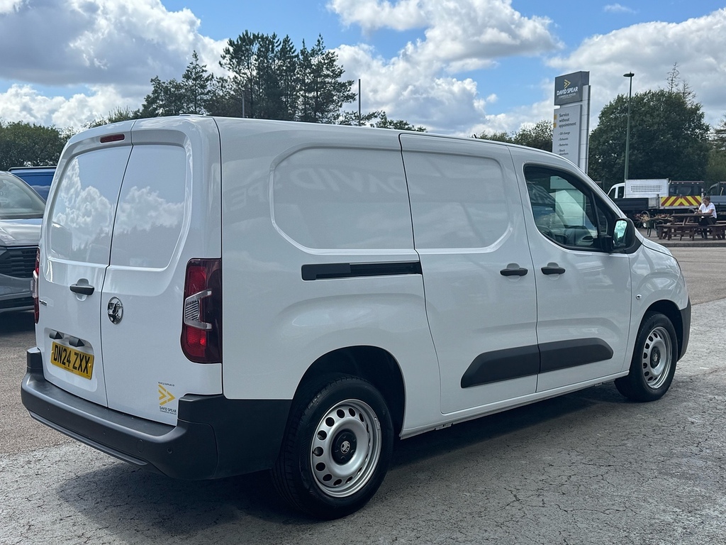 Vauxhall Combo Turbo D 2300 Prime Lwb 100Ps 5 Seater Crew With Ai White #2
