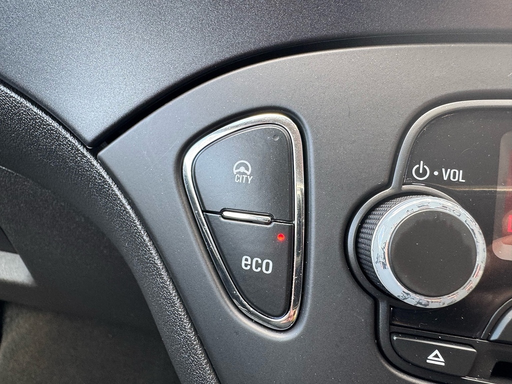 Vauxhall Corsa 1.4 Limited Edition Ecoflex 74 Bhp Apple Carpla Black #20
