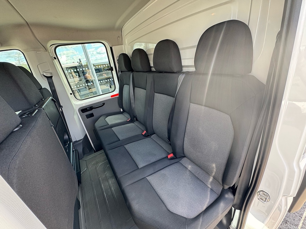 Volkswagen Crafter Cr35 Tdi 140Ps High Roof Van Commerce Mwb White #19