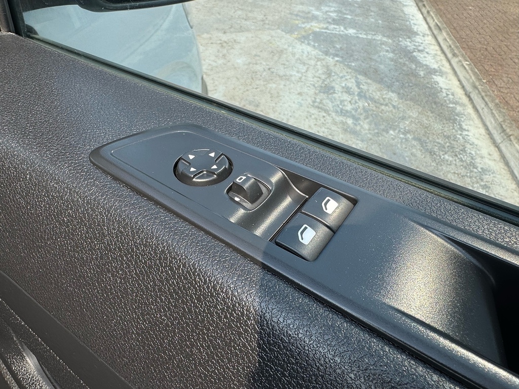 Vauxhall Vivaro 50Kwh Combi Lwb 9 Seat, 11Kw Charger Black #26