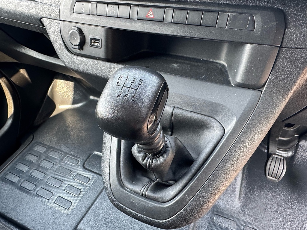 Vauxhall Vivaro 50Kwh Combi Lwb 9 Seat, 11Kw Charger Black #19