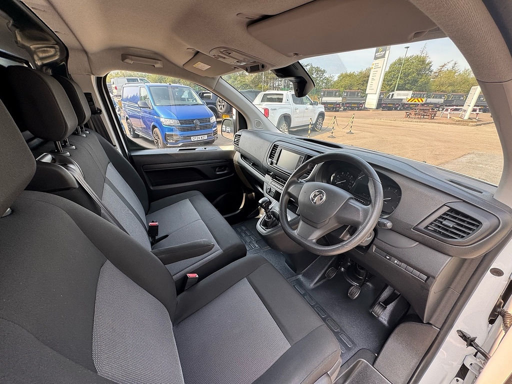 Vauxhall Vivaro 50Kwh Combi Lwb 9 Seat, 11Kw Charger Black #9