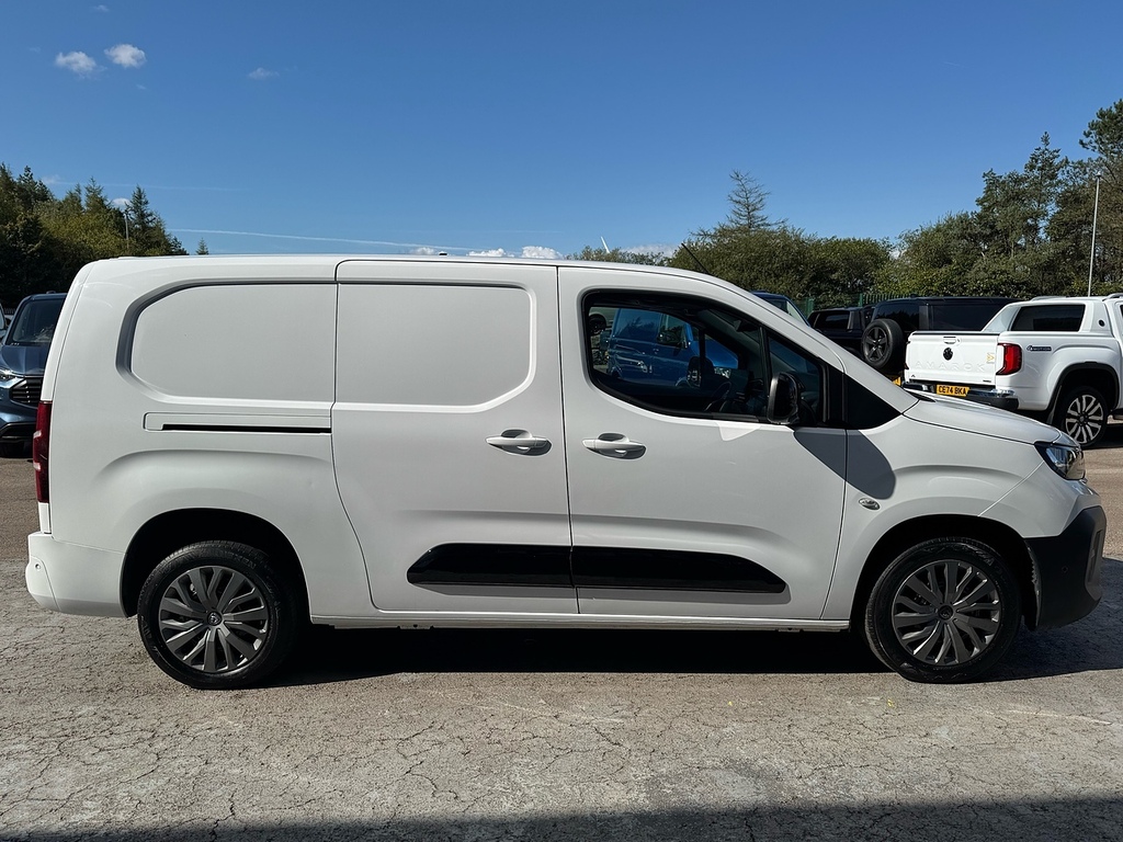 Peugeot Partner 1.5 Bluehdi 1000 Professional Premium Standard P White #12
