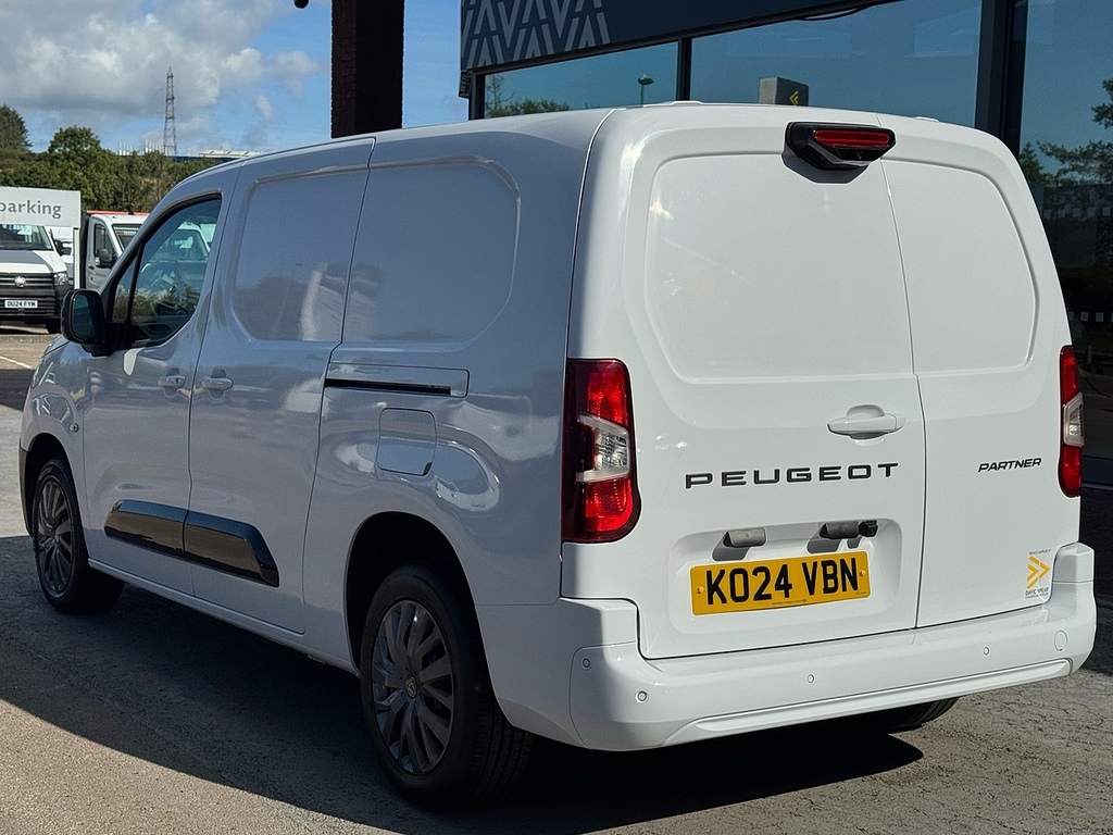 Peugeot Partner Hdi 100Ps 950 Asphalt Lwb With Air Con, Reverse Ca White #4
