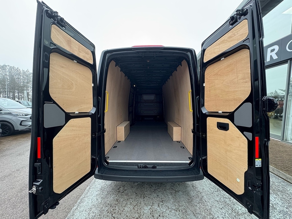 Volkswagen Crafter Cr35 Mwb Fwd 2.0 Tdi 140Ps Commerce Plus High Roof #10
