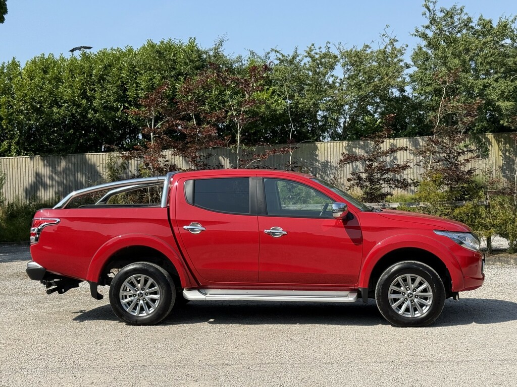Mitsubishi L200 2.4 Di-d Dc Barbarian Red #2