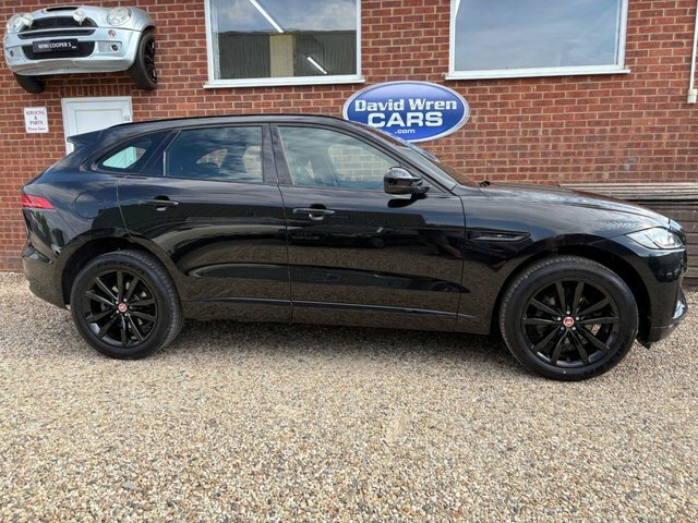 Jaguar F-Pace 2.0 D180 Chequered Flag Black #4