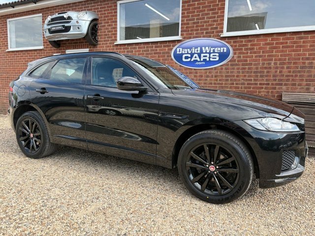 Jaguar F-Pace 2.0 D180 Chequered Flag Black #3