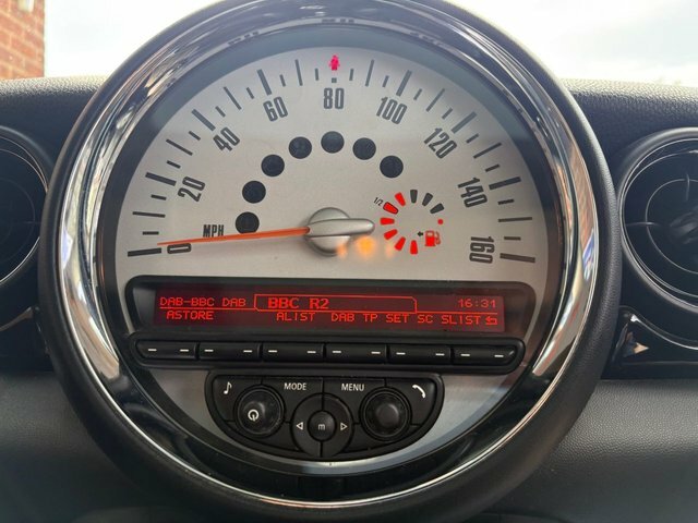 Mini Clubman 2.0 Cooper D 12 Services Climate P Brown #15
