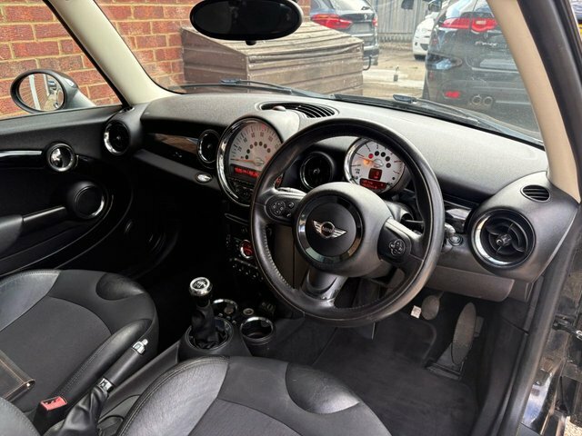 Mini Clubman 2.0 Cooper D 12 Services Climate P Brown #14